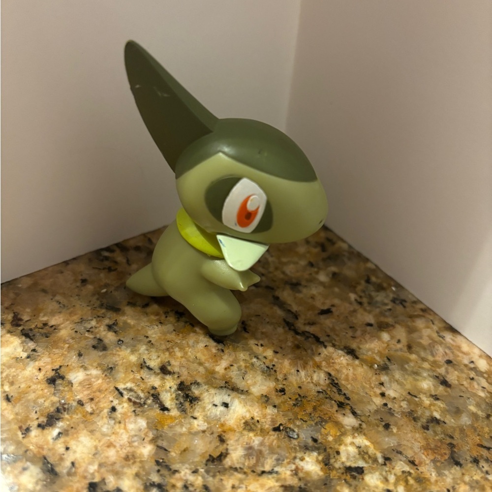 Pokemon Nintendo JAKKS 2011 Axew 2.5" PVC Plastic Figure Used